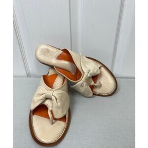 Bolo by Born Women's Leather Flip Flop Big Bow Sandal Size 10